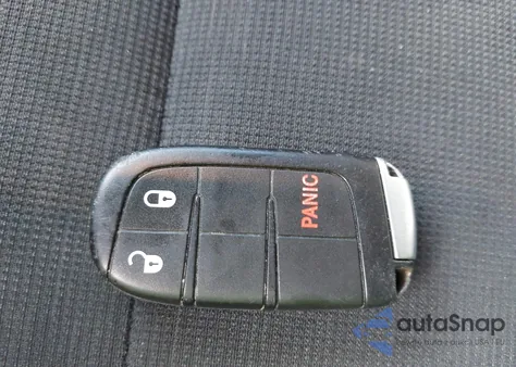 2017 Jeep Grand Cherokee Laredo 4X2 из США, поврежденный, VIN 1C4RJEAG6HC826360